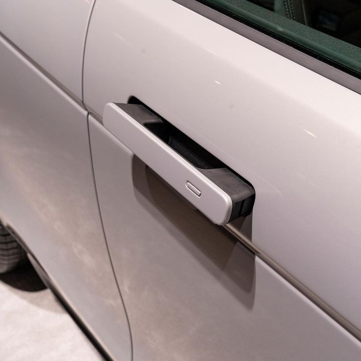 door-handle-range-rover